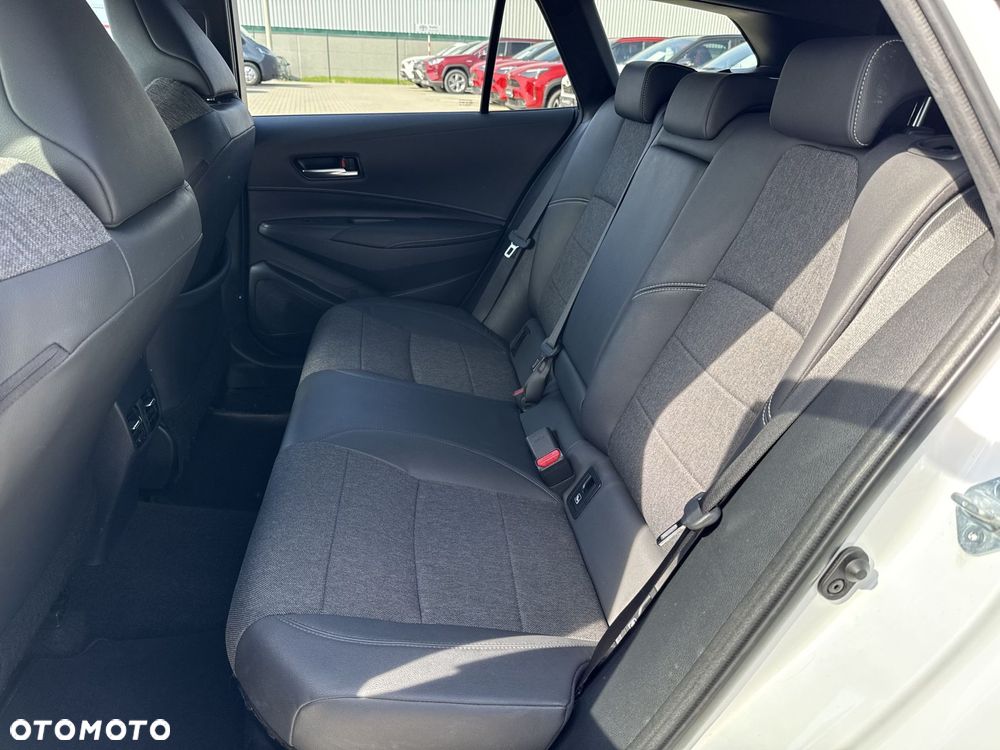 Toyota Corolla 2.0 Hybrid Comfort - 12