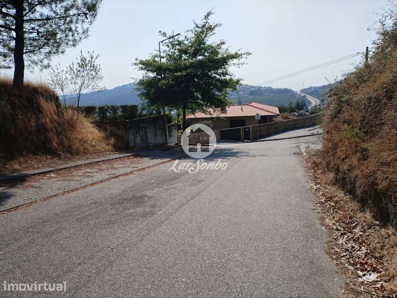 Terreno com projeto  aprovado entre Fafe Guimarães - Grande imagem: 3/7