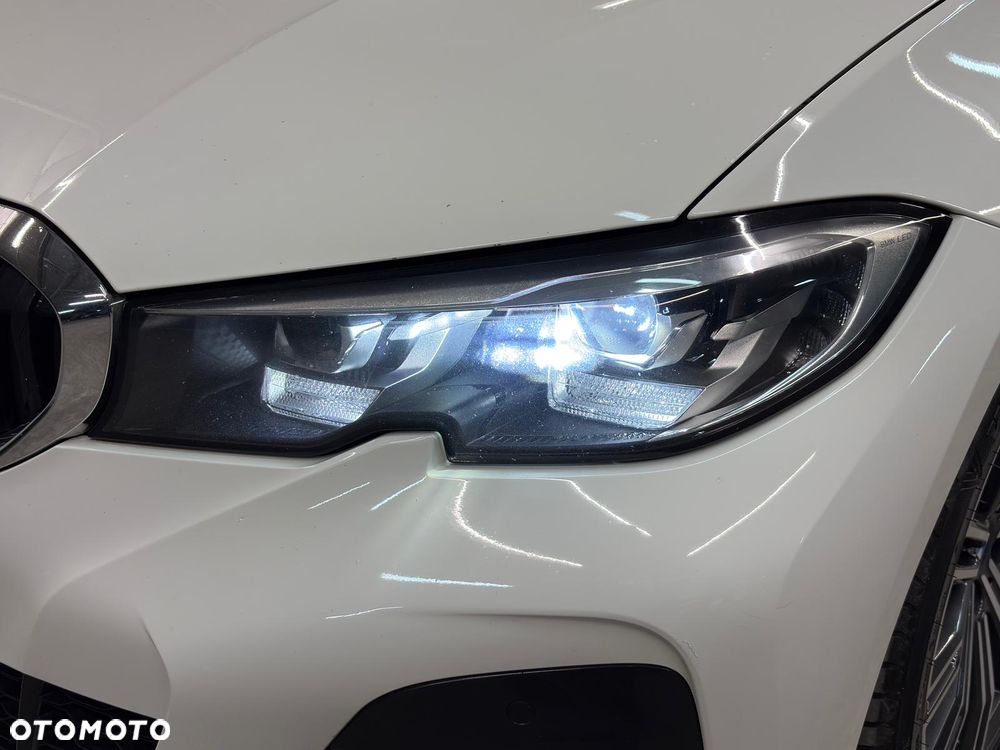 BMW Seria 3 330i xDrive M Sport sport - 11