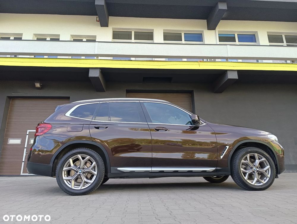 BMW X3 xDrive30i GPF Luxury Line - 11