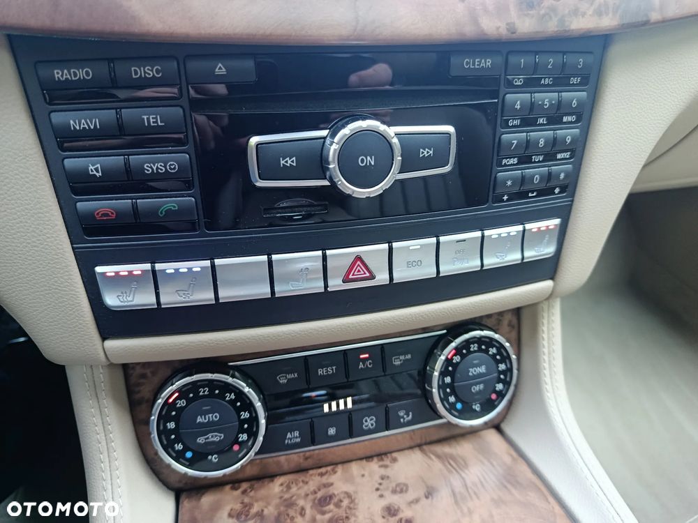 Mercedes-Benz CLS 500 4Matic 7G-TRONIC - 23