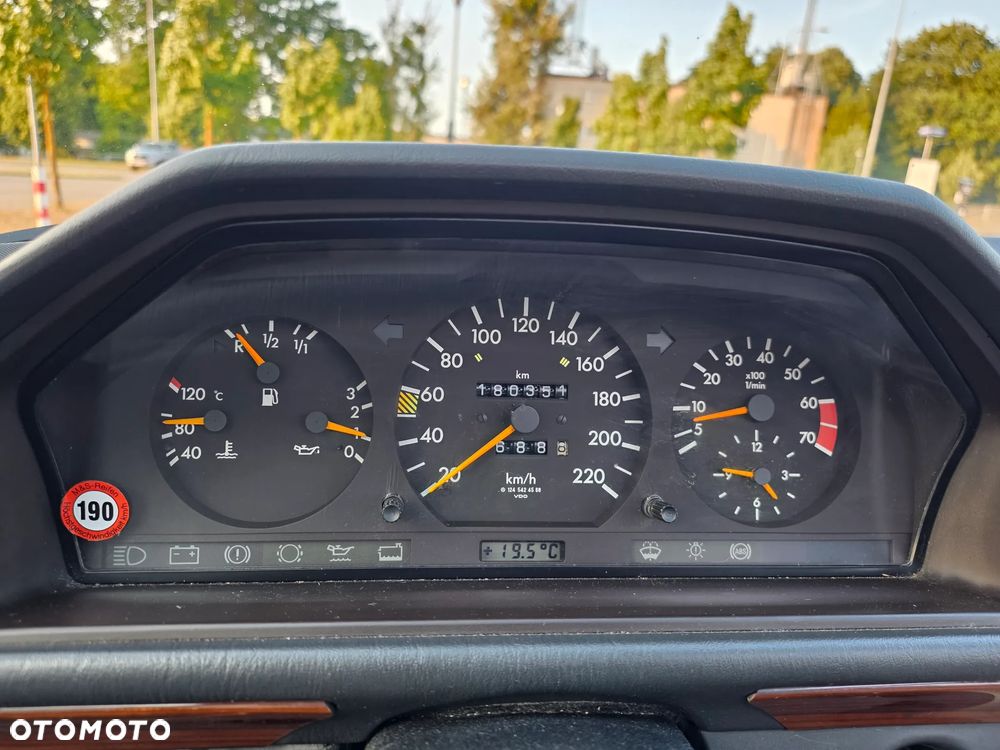 Mercedes-Benz W124 (1984-1993) - 13