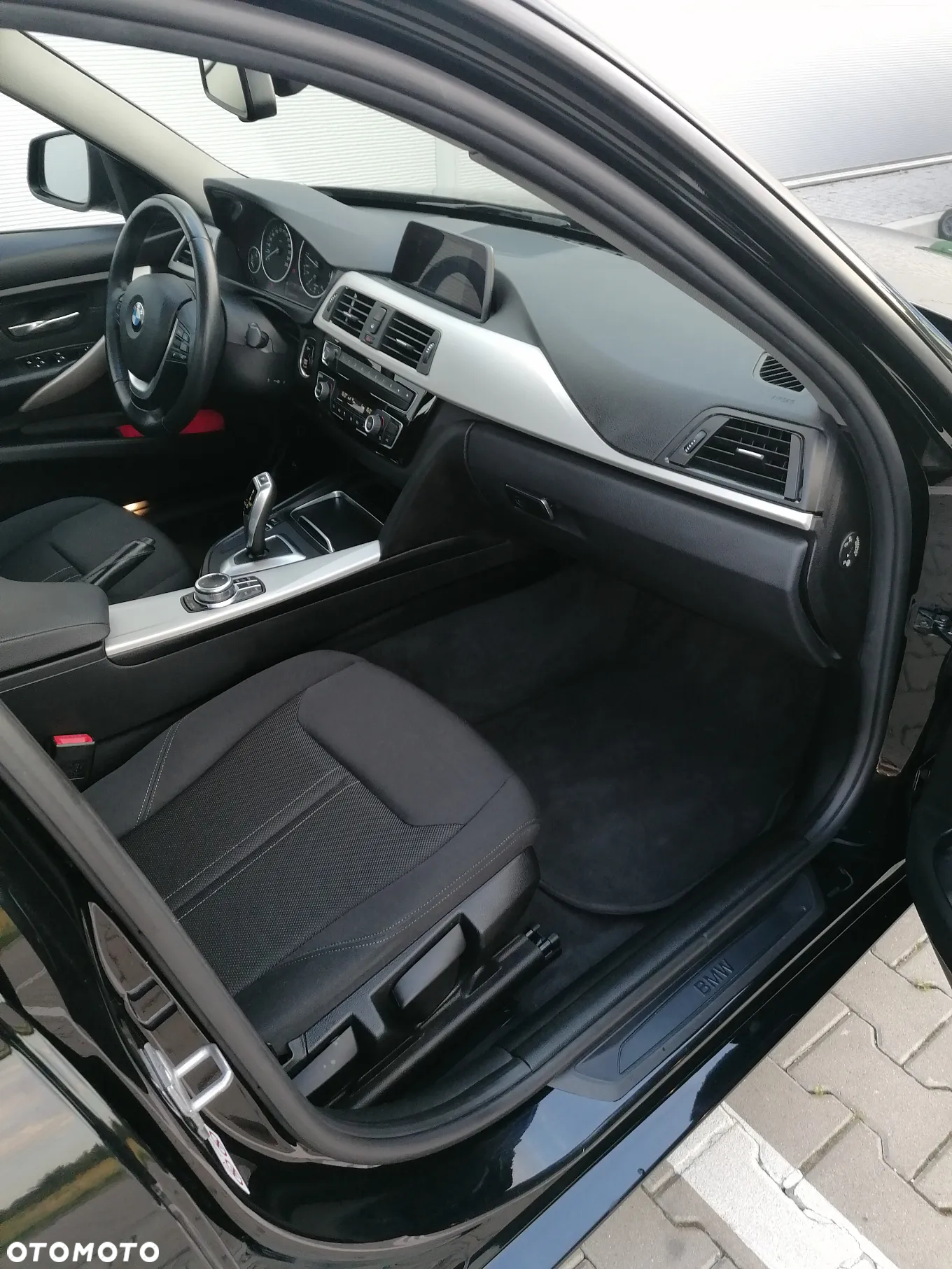 BMW Seria 3 318i Advantage - 22