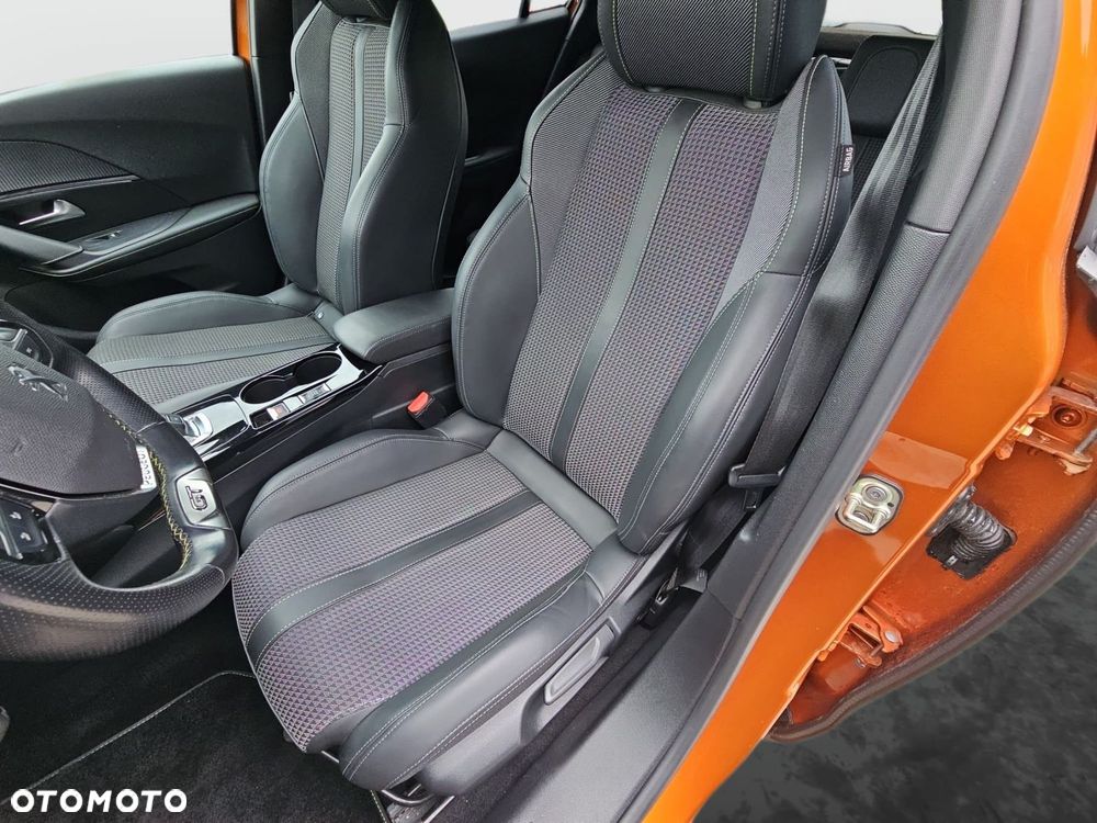 Peugeot 2008 - 18