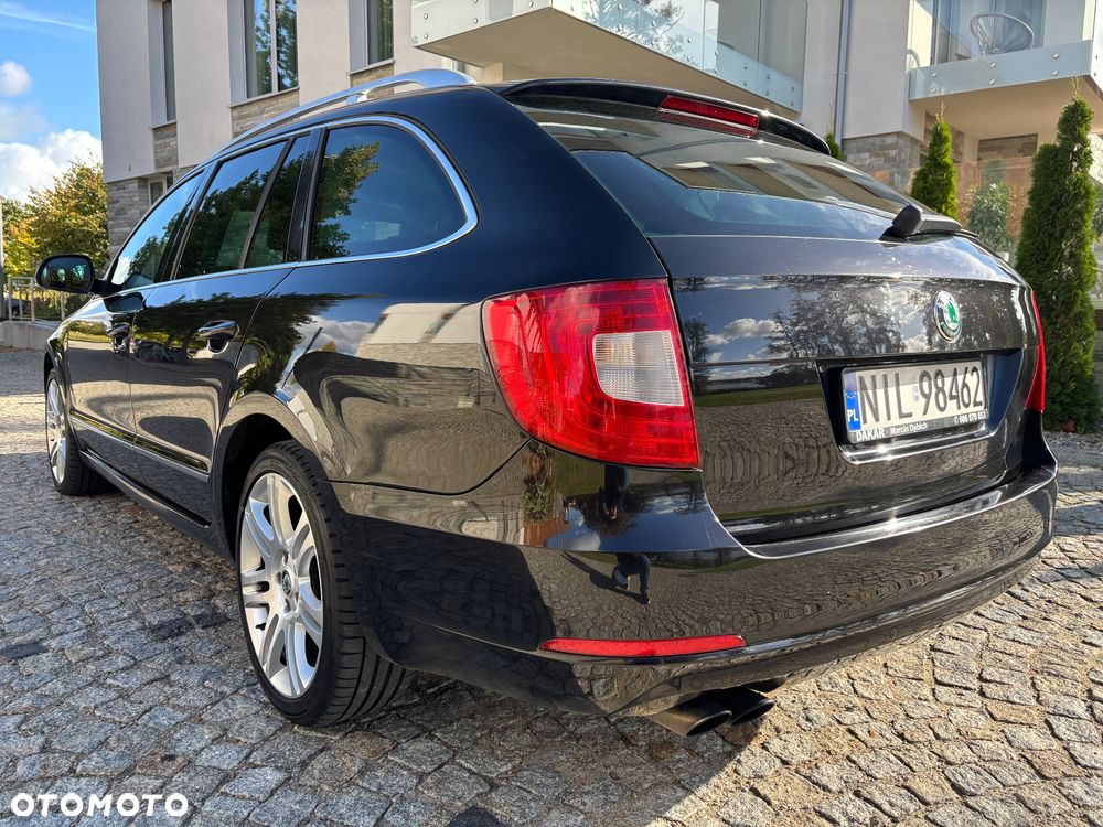 Skoda Superb 2.0 TDI DSG Elegance - 8