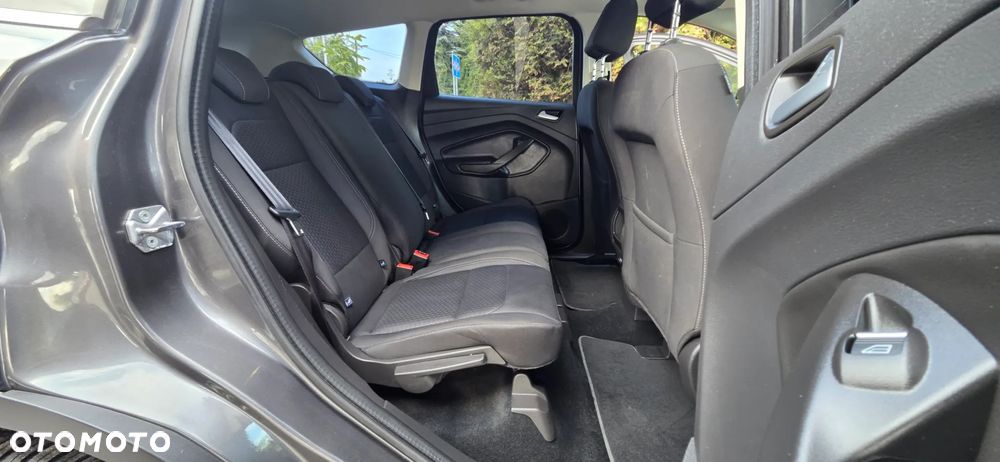 Ford Kuga 1.5 EcoBoost 2x4 Cool & Connect - 28