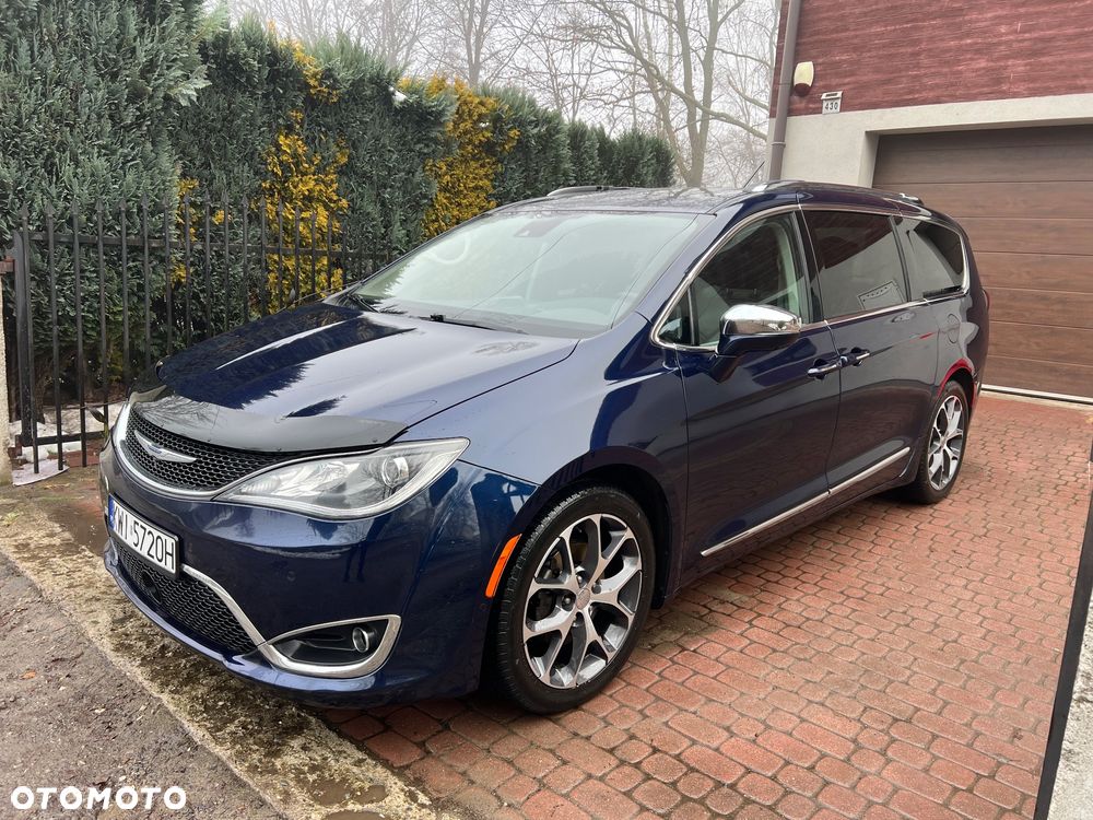 Chrysler Pacifica - 3