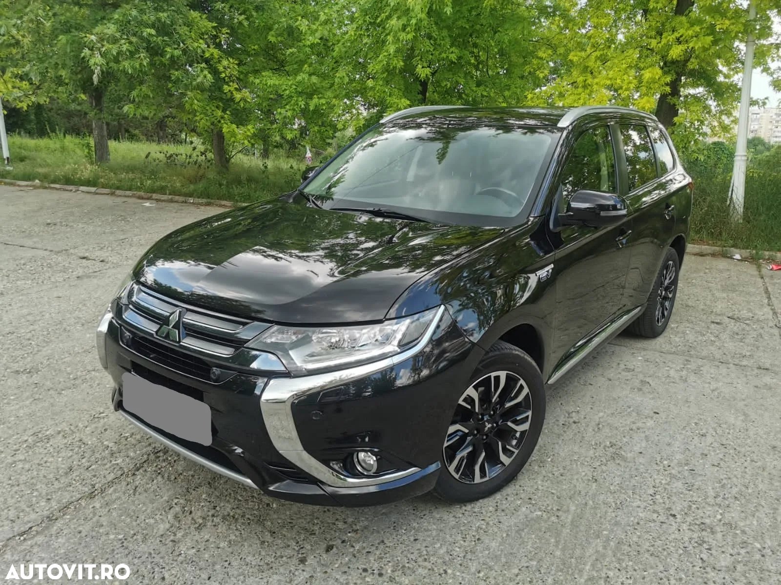 Mitsubishi Outlander 2.0 4WD Plug-In Hybrid Top - 7