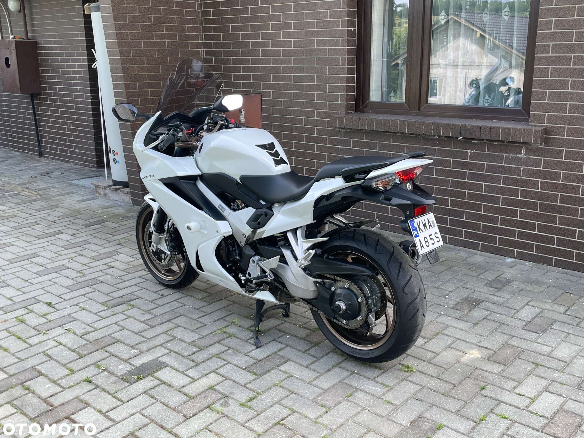 Honda VFR - 4