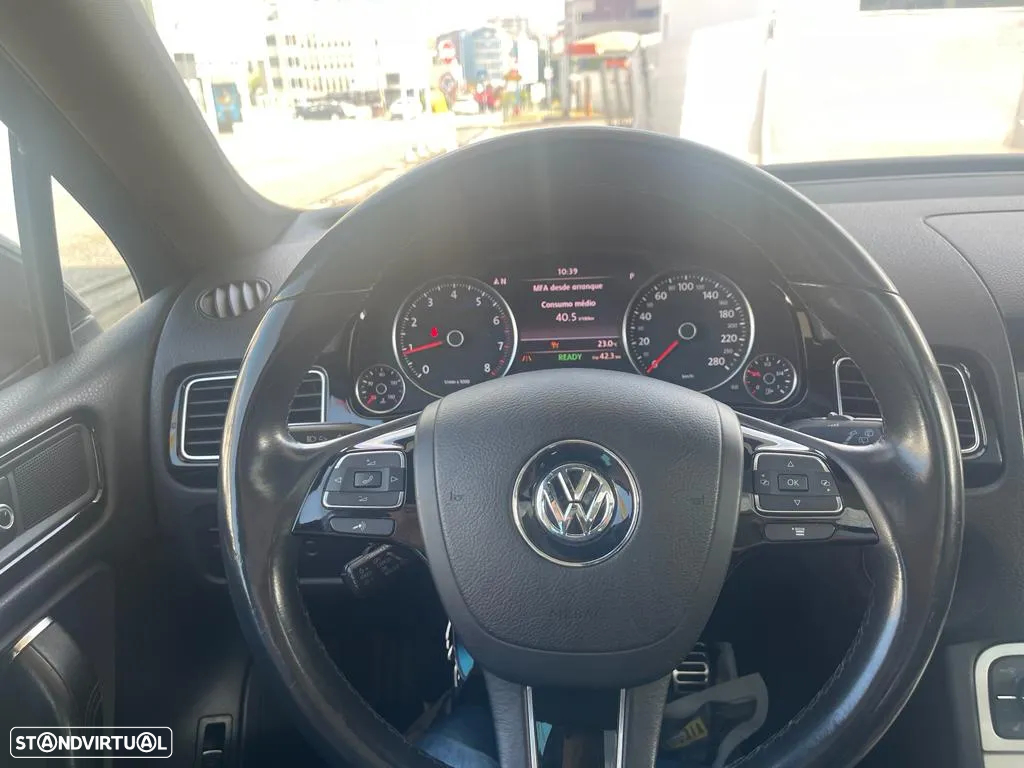 VW Touareg 3.0 TSI Hibrido - 4