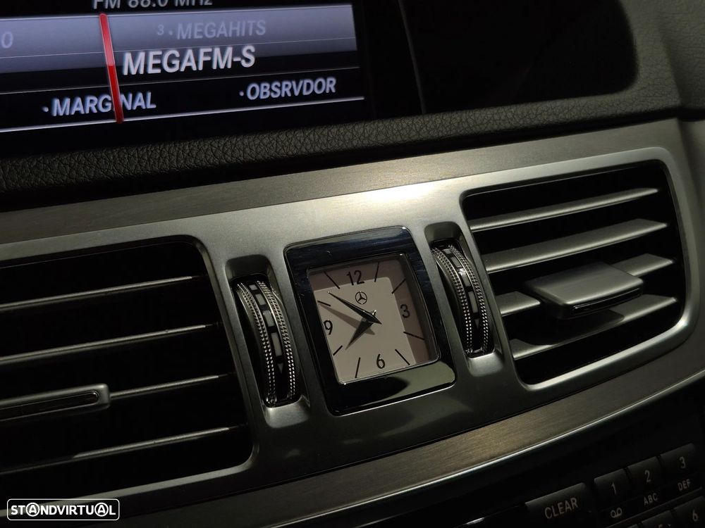 Mercedes-Benz E 300 Bluetec Hybrid Avantgarde - 37