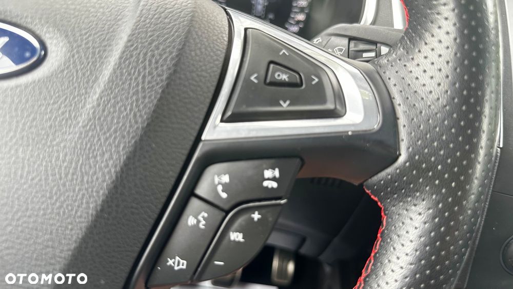 Ford S-Max - 26