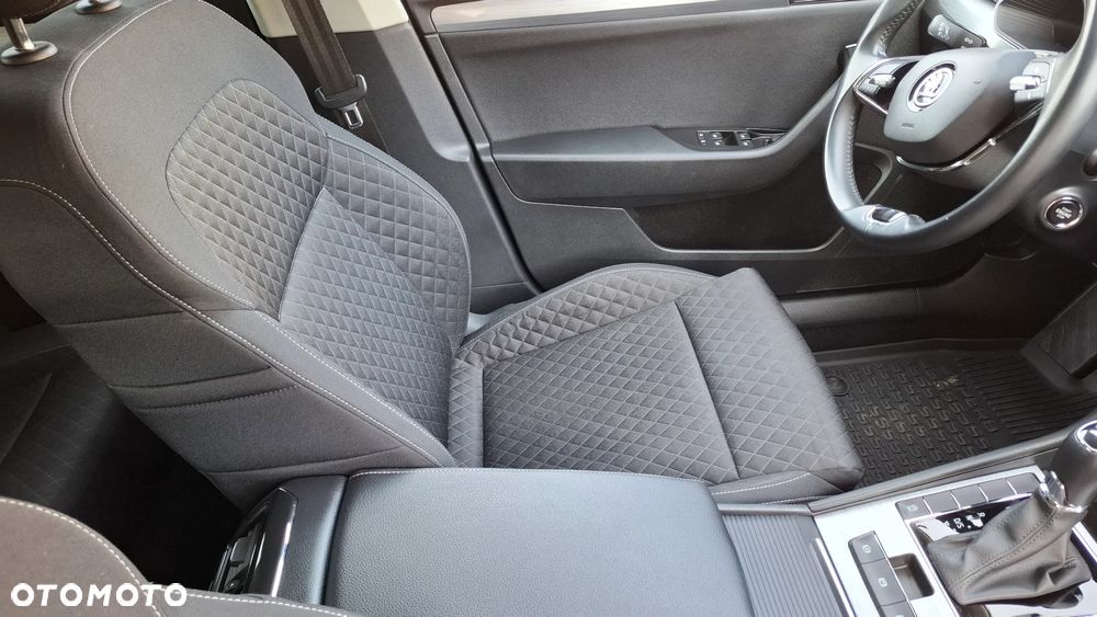 Skoda Superb 2.0 TDI SCR Sportline DSG - 13