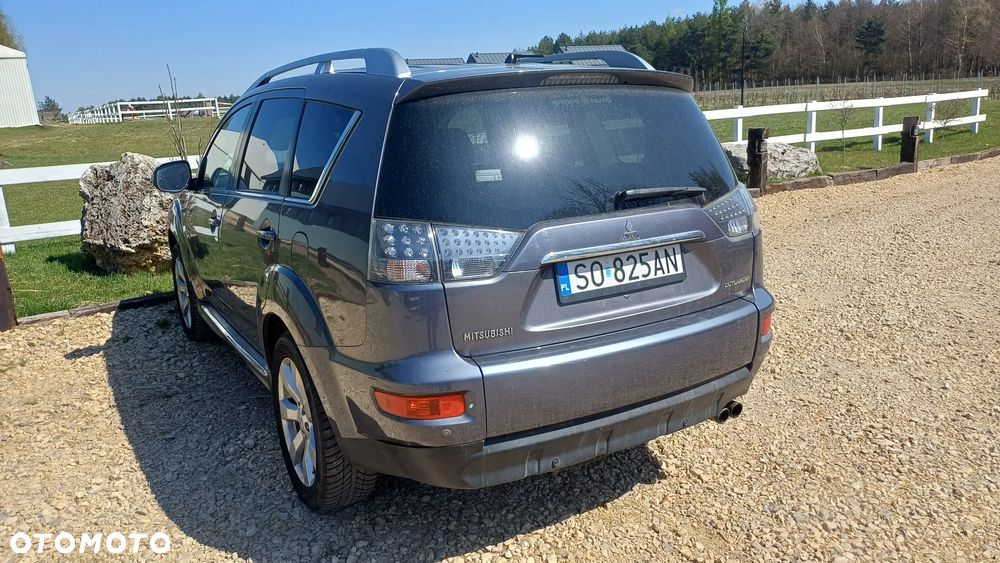 Mitsubishi Outlander 2.0 DI-D 4WD Intense - 9