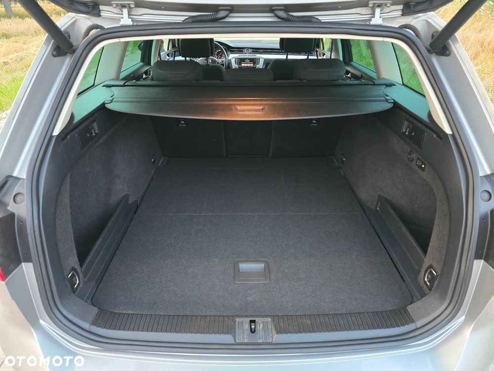 Volkswagen Passat 2.0 TDI BMT Comfortline DSG - 11