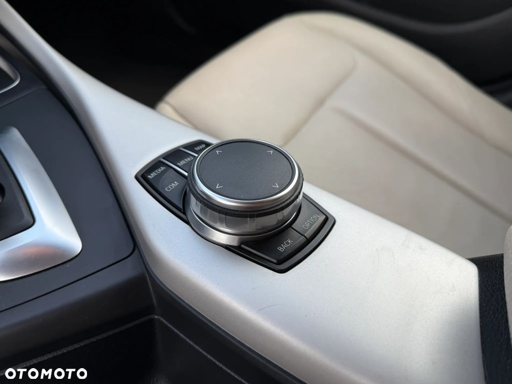 BMW Seria 1 - 29