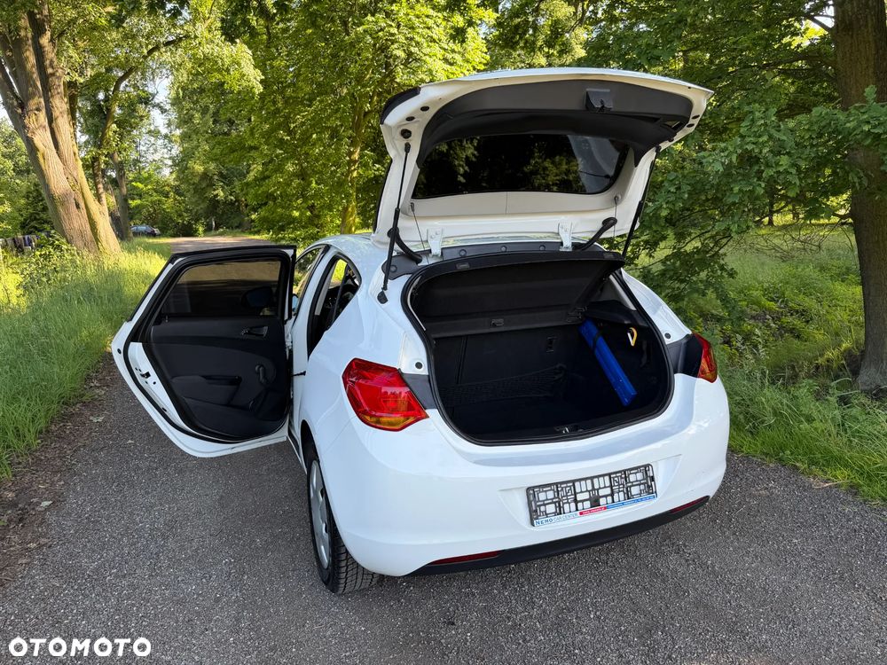 Opel Astra 1.6 ecoFLEX Start/Stop - 23