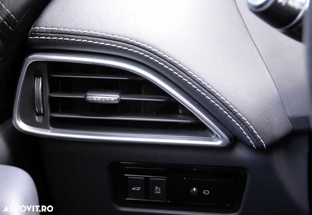 Jaguar F-Pace 20d AWD Aut. R-Sport - 27