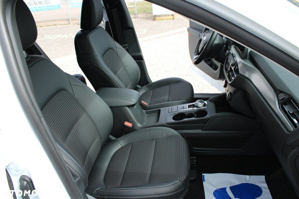 Ford Kuga - 21