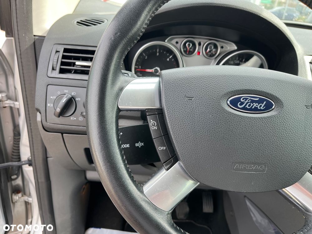 Ford Kuga 2.0 TDCi Titanium - 14