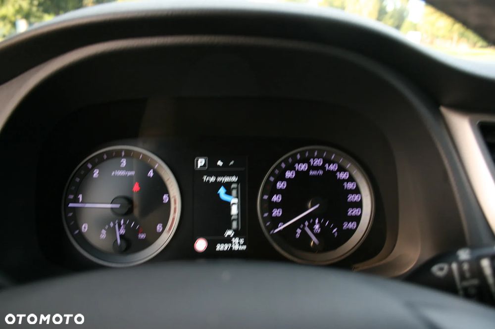 Hyundai Tucson 2.0 CRDI 4WD Automatik Premium - 32