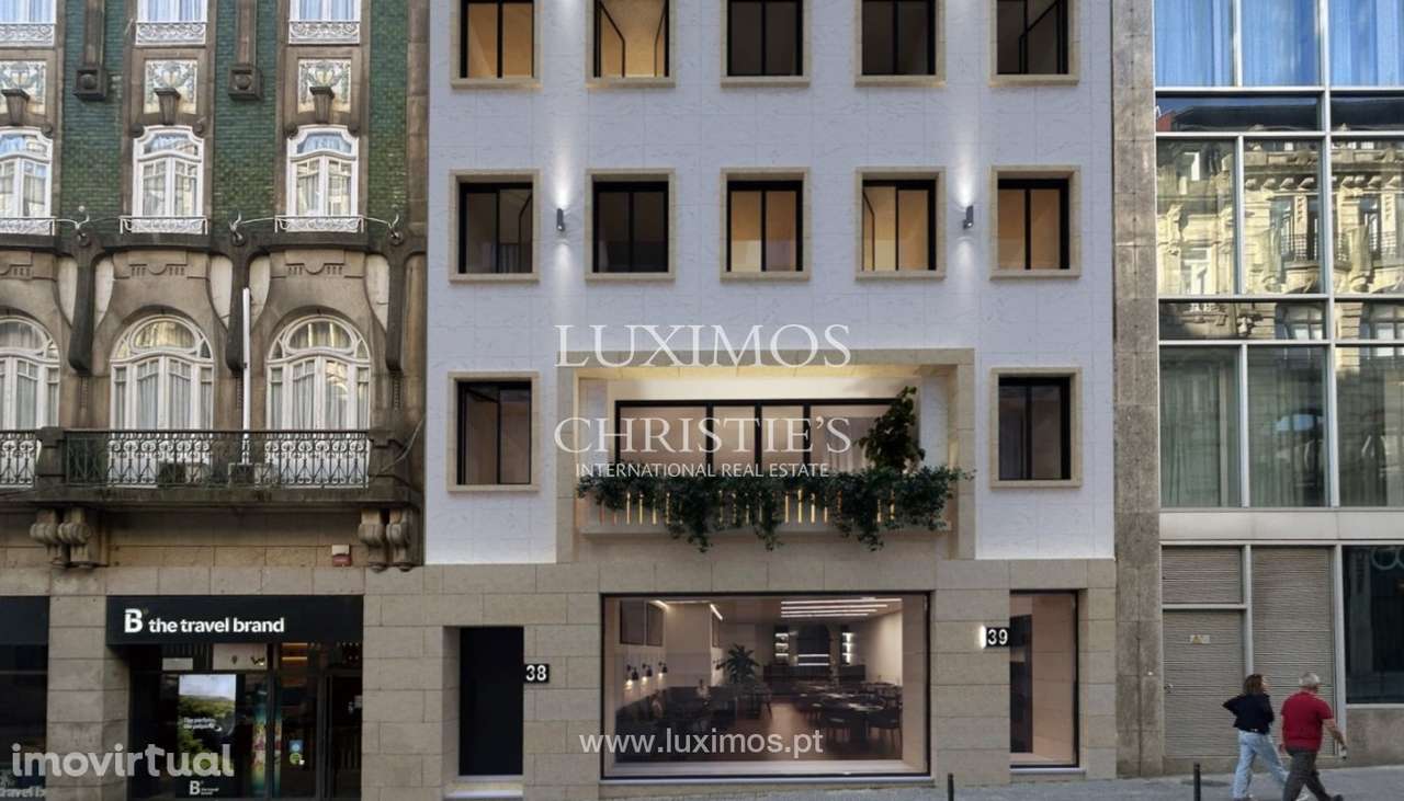 Loja com 2 pisos à venda no centro do Porto - Grande imagem: 2/8