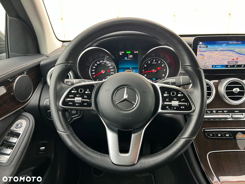 Mercedes-Benz GLC 200 4Matic 9G-TRONIC AMG Line - 21