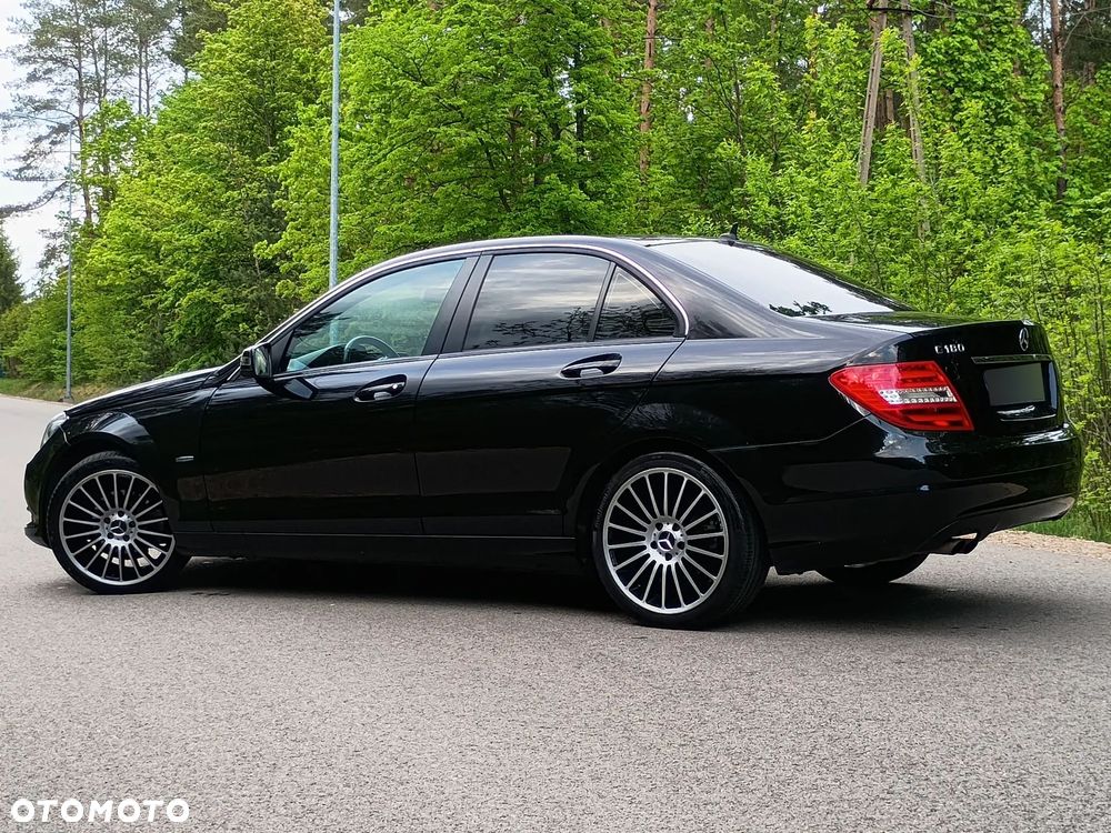 Mercedes-Benz Klasa C 180 BlueEFFICIENCY Elegance - 13