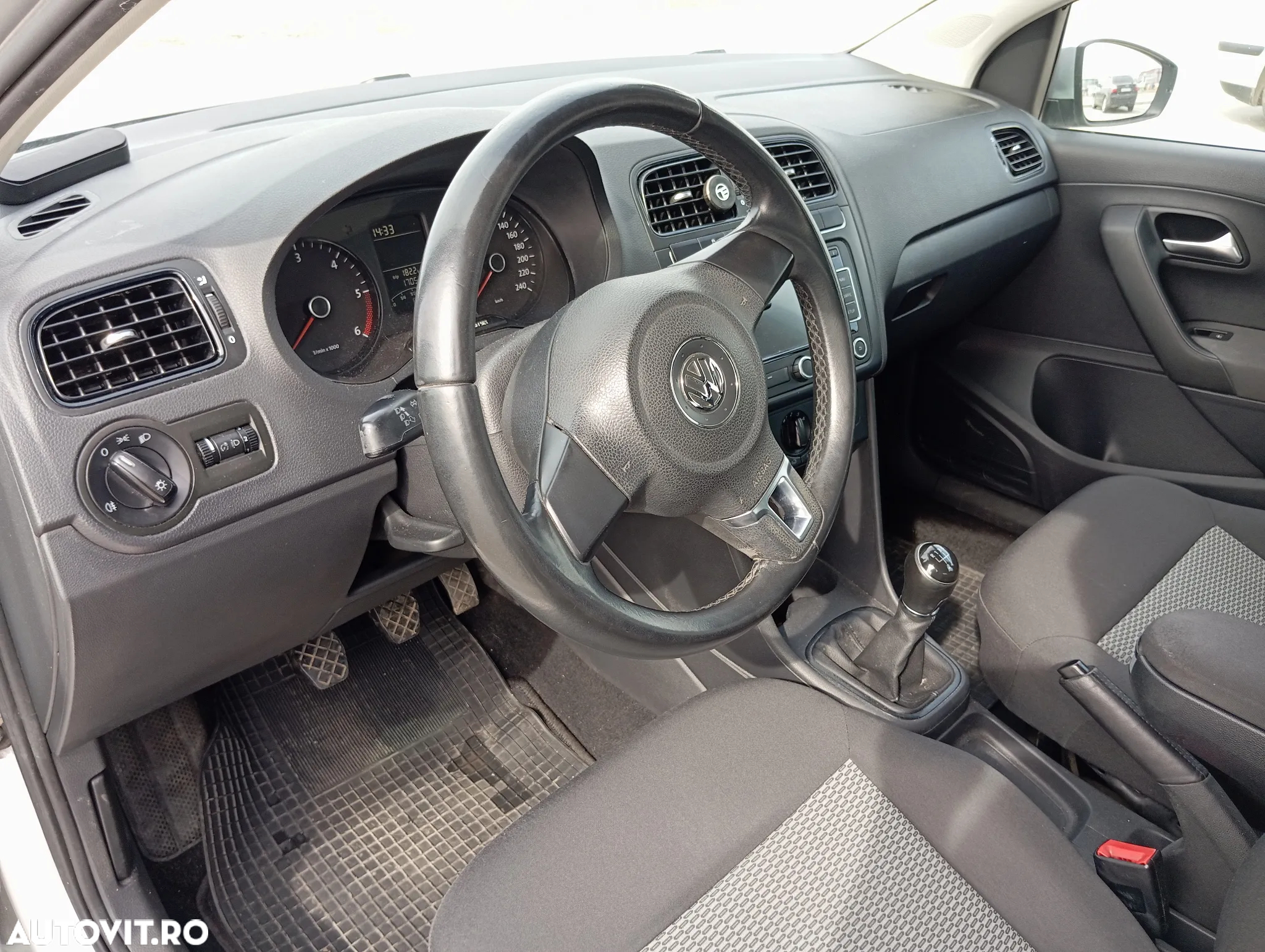 Volkswagen Polo - 6