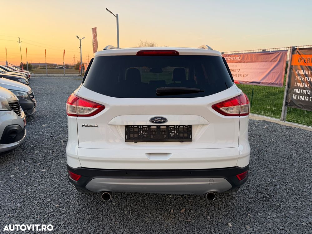 Ford Kuga 2.0 TDCi 2x4 Titanium - 16