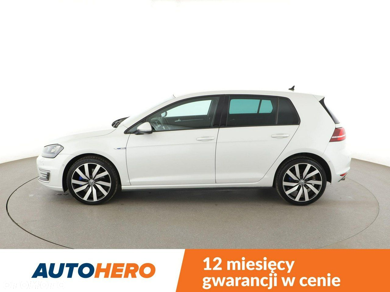 Volkswagen Golf - 2