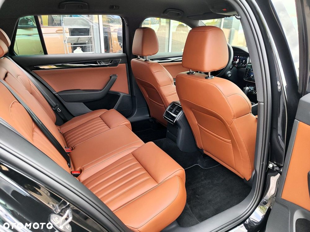 Skoda Superb 2.0 TDI SCR L&K DSG - 15