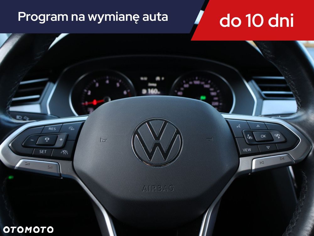 Volkswagen Passat - 18