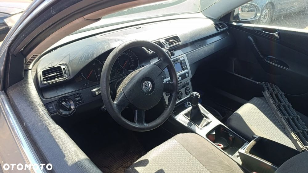 36135 VW Passat B6 model od 06 10 silnik 2.0 TDI BMA lakier LA7T - 11