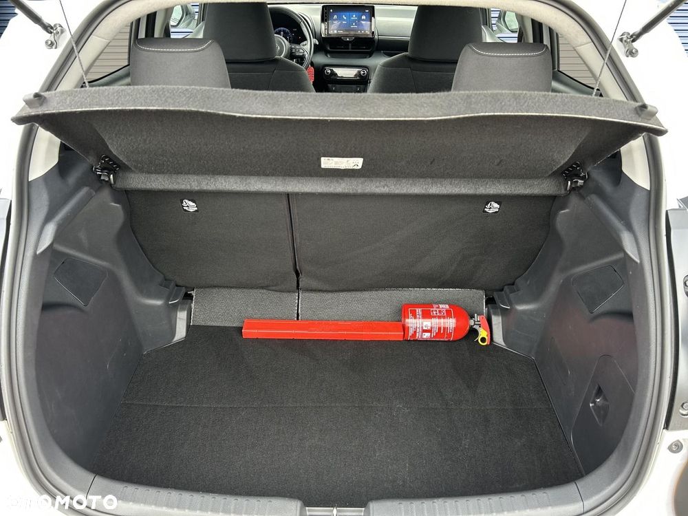 Toyota Yaris Hybrid 1.5 Style - 27