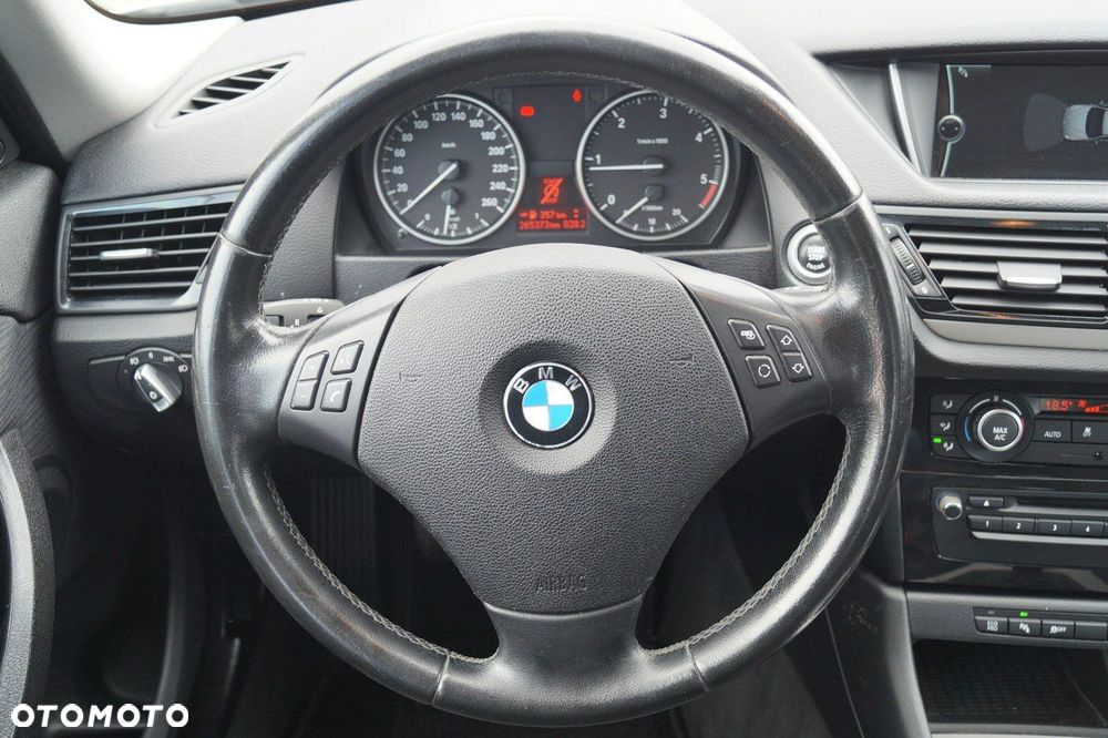 BMW X1 sDrive18d - 21