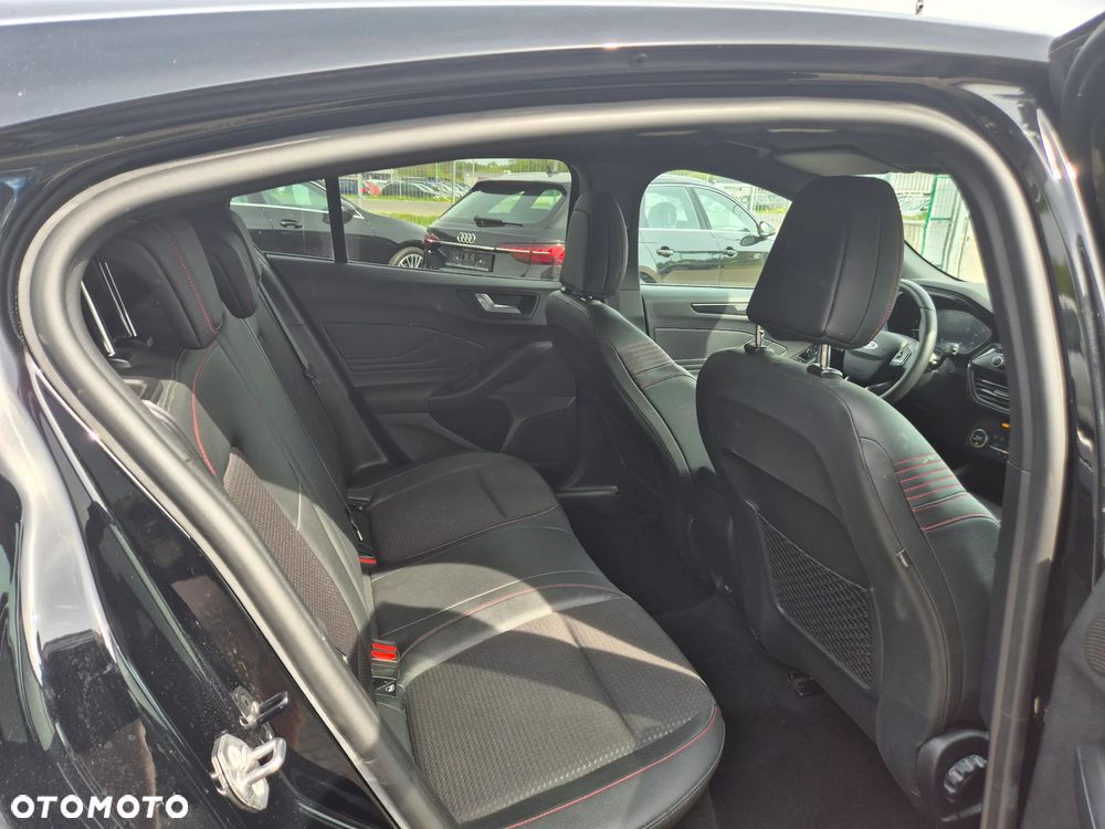 Ford Focus 1.5 EcoBoost ST-Line - 22