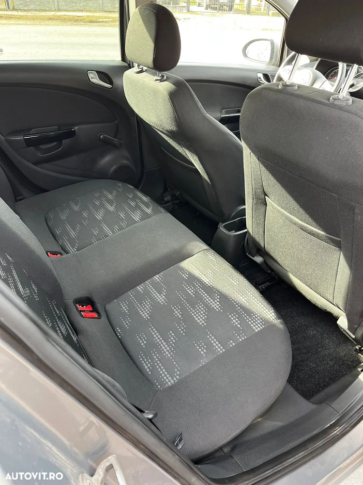 Opel Corsa 1.4 16V Satellite - 17