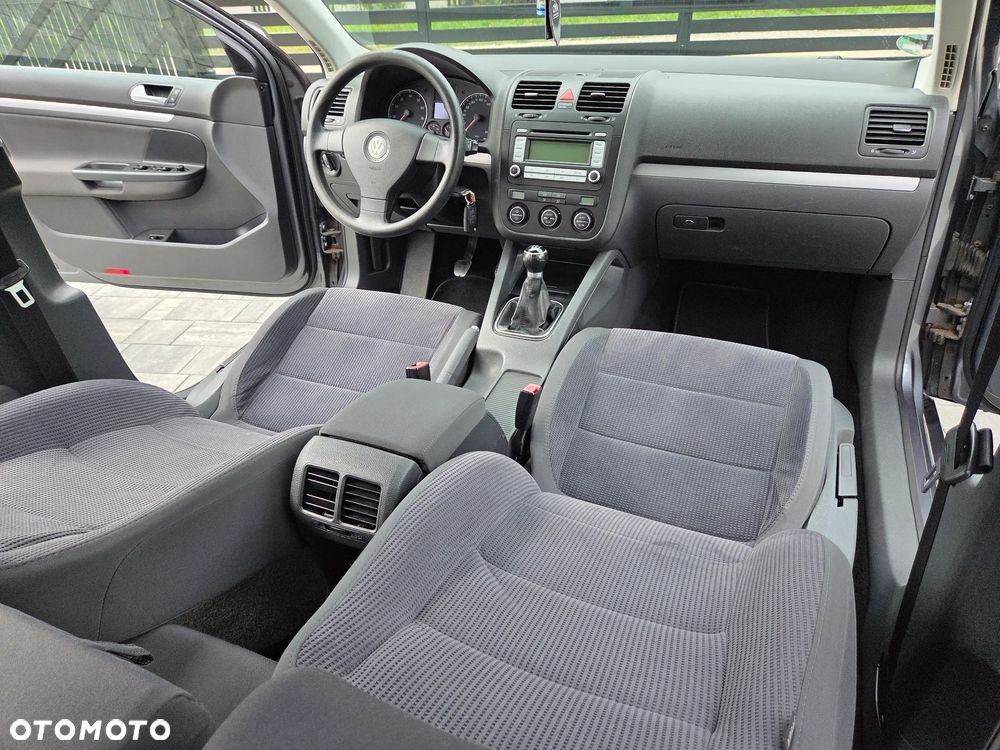 Volkswagen Jetta 2.0 FSI Comfortline - 33