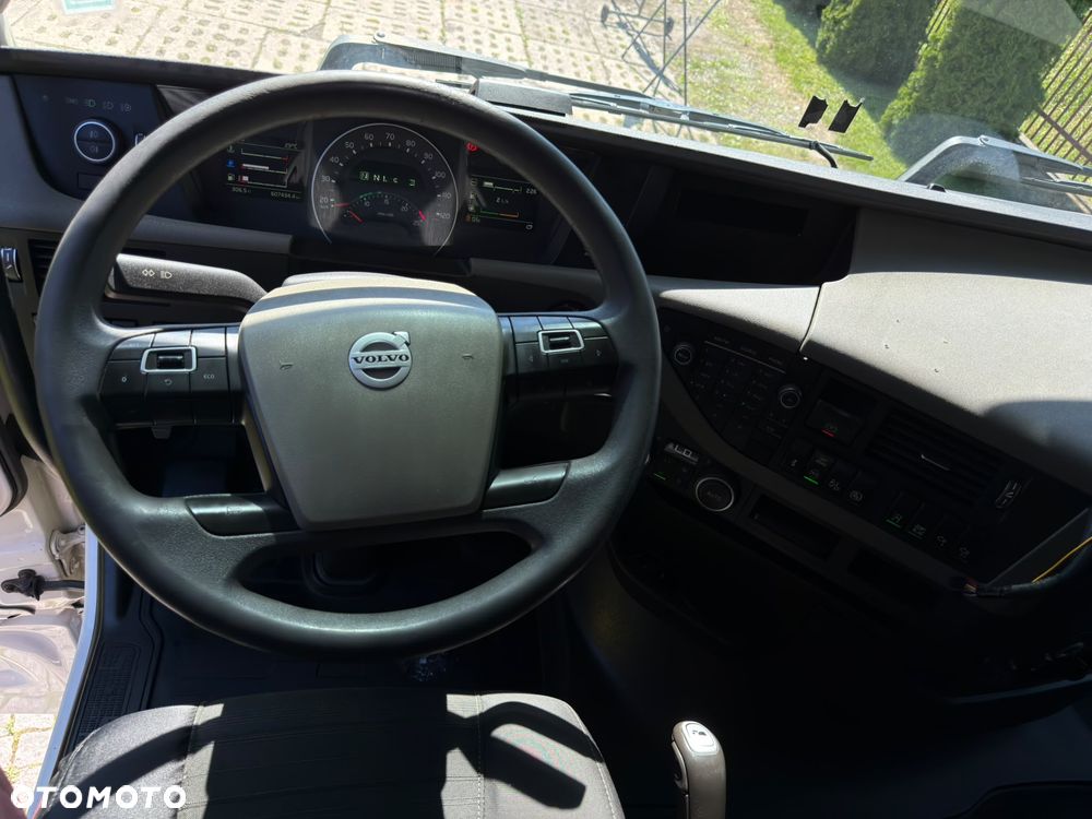 Volvo FH GLOBETROTTER - 20