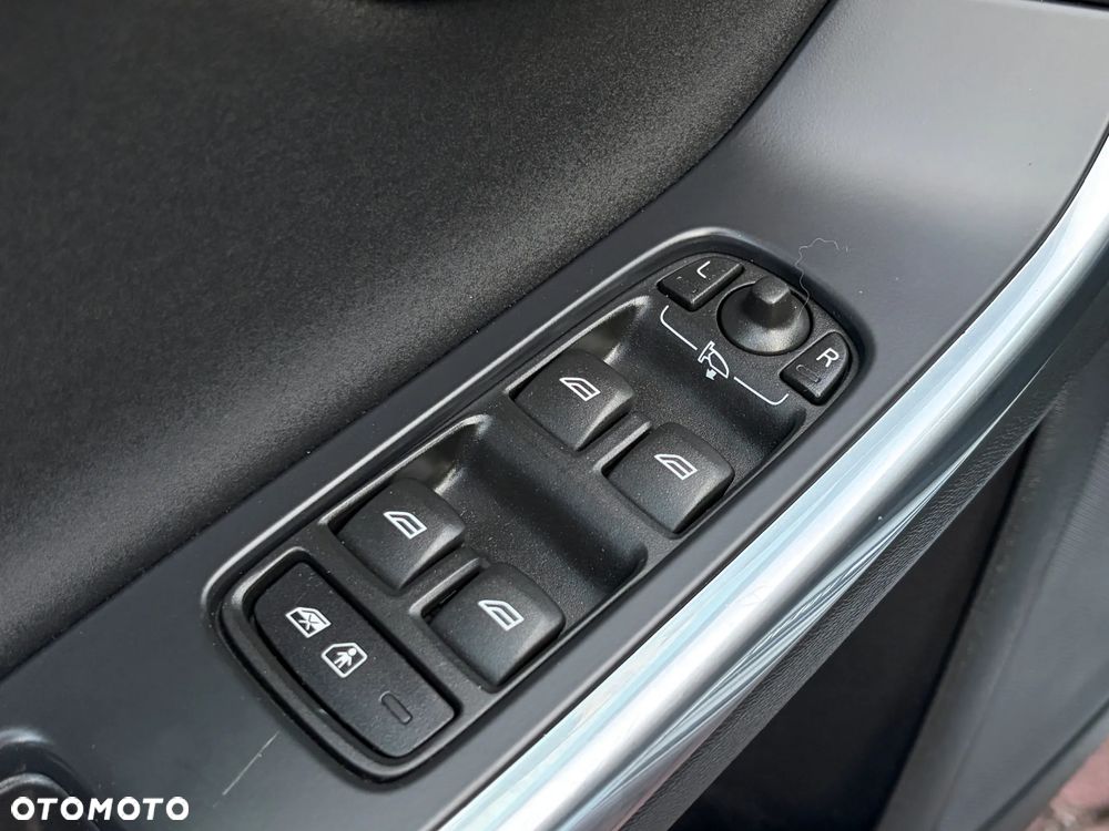 Volvo V60 D3 Momentum - 37