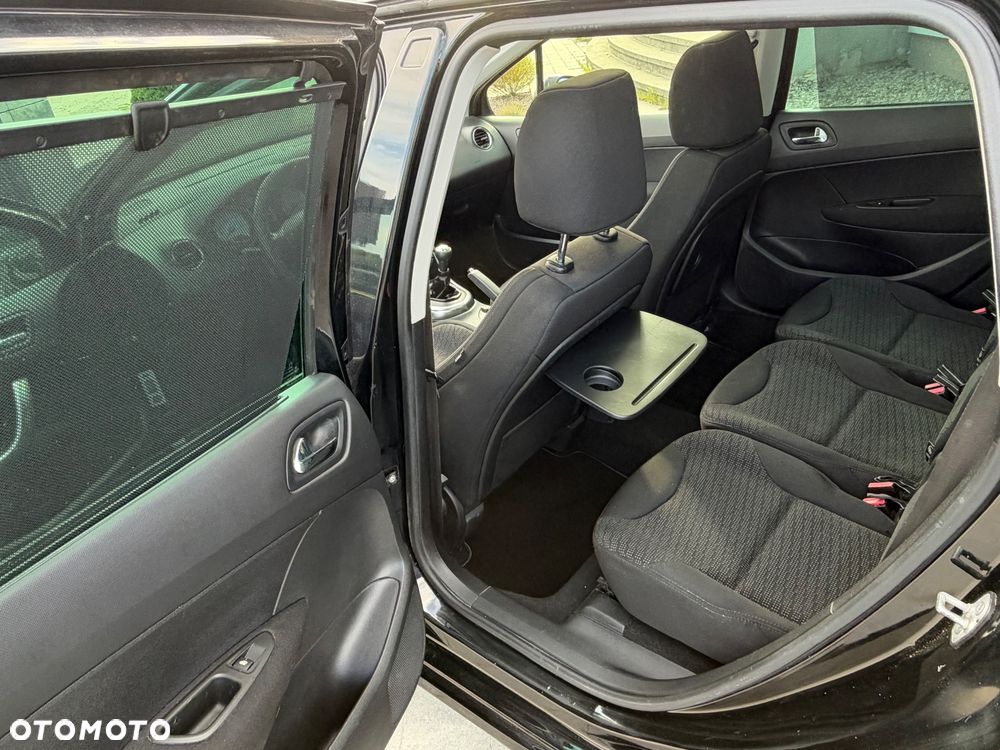 Peugeot 308 120 VTi Family - 18