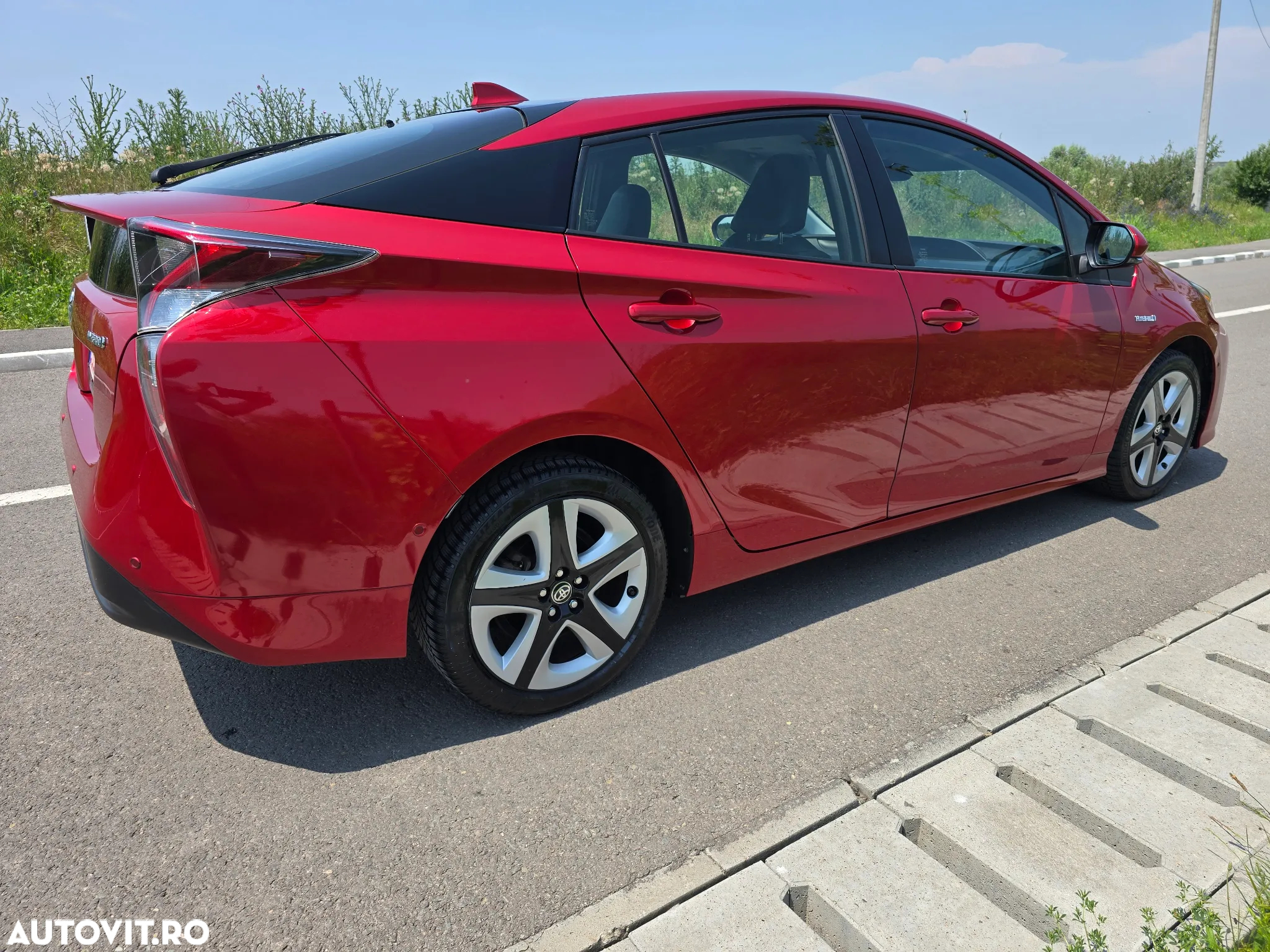 Toyota Prius - 4