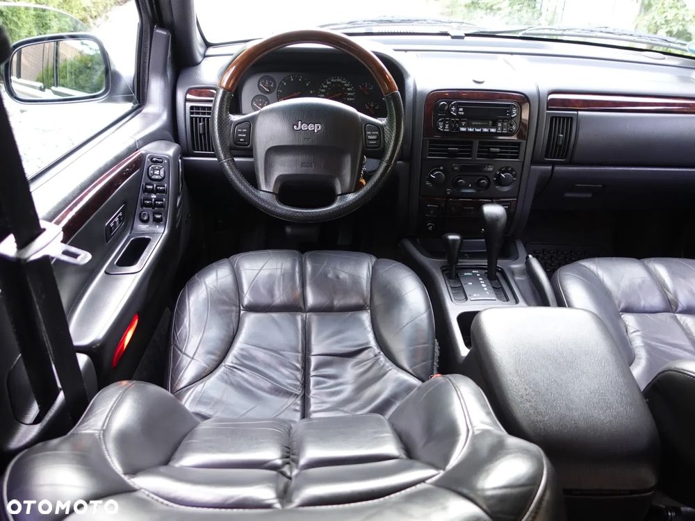 Jeep Grand Cherokee - 26