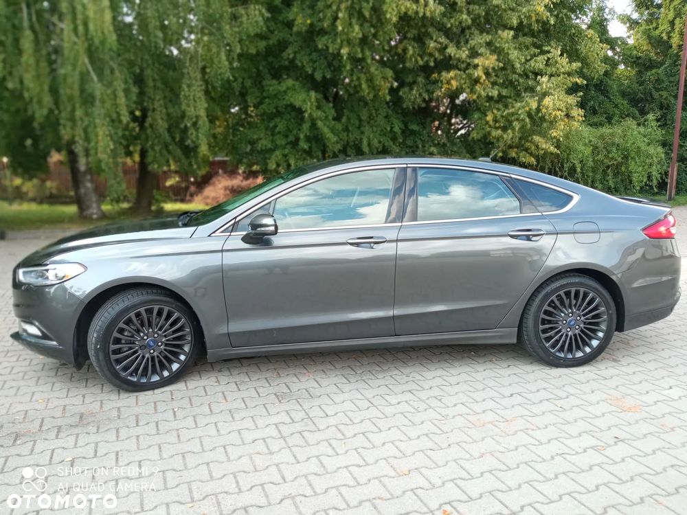Ford Fusion 2.0 EcoBoost Titanium - 25