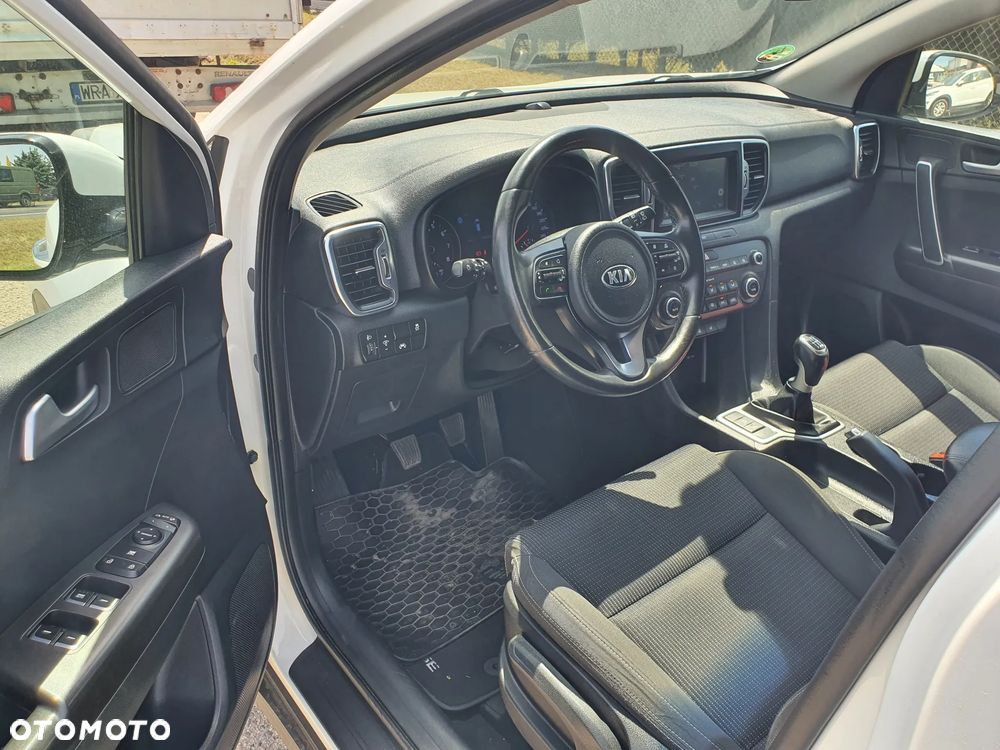 Kia Sportage 1.6 GDI 2WD DREAM-TEAM EDITION - 9