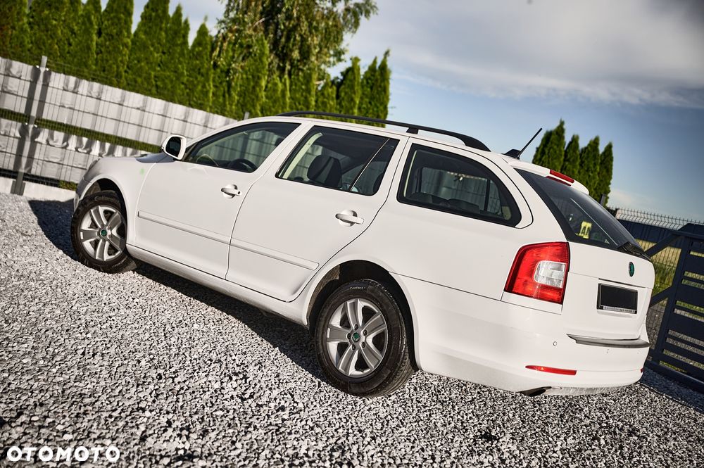 Skoda Octavia 1.6 TDI DPF Elegance - 2