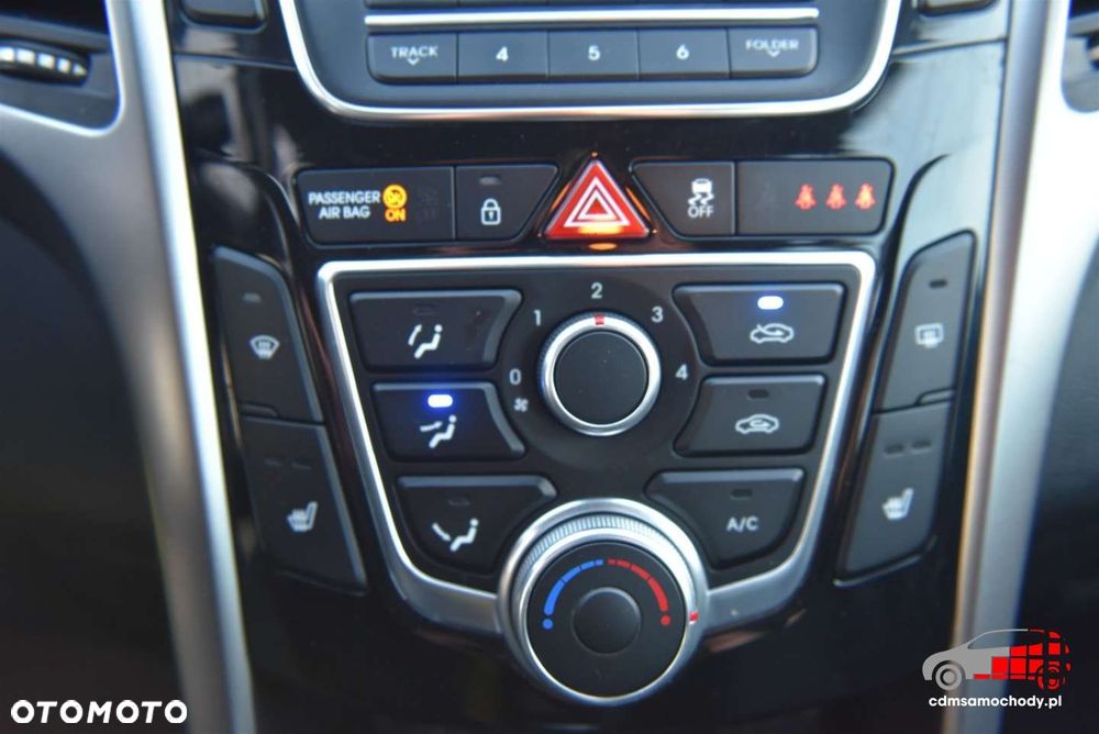 Hyundai i30 - 23