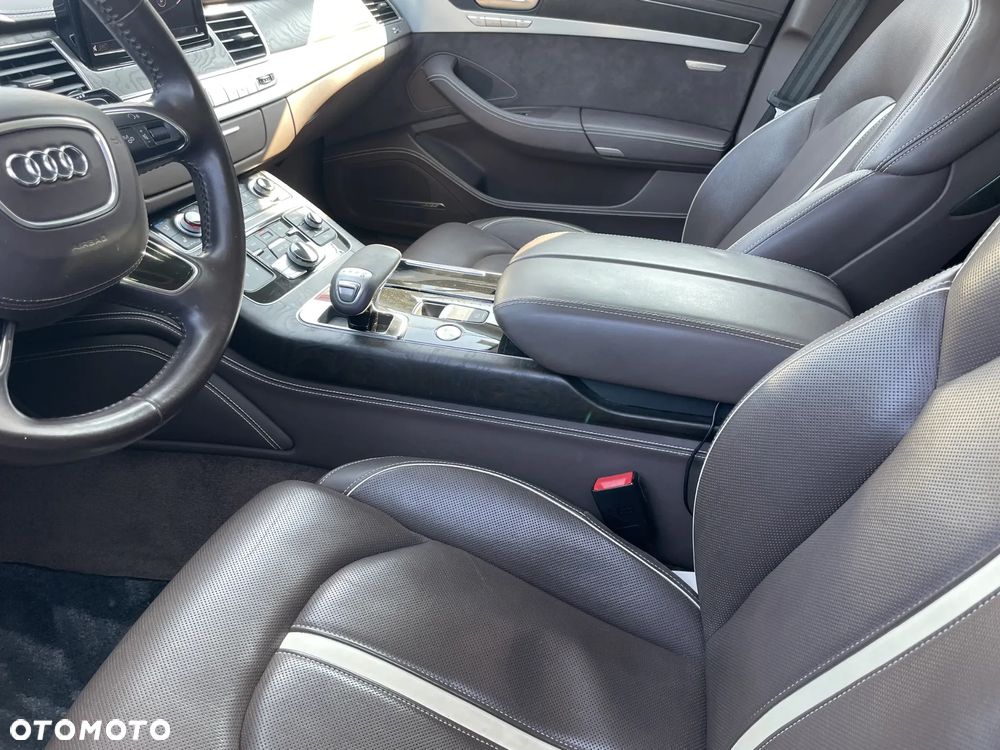 Audi A8 4.0 TFSI Quattro tiptronic - 34