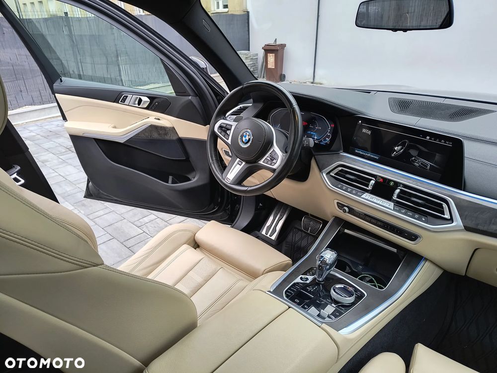 BMW X5 xDrive45e - 11